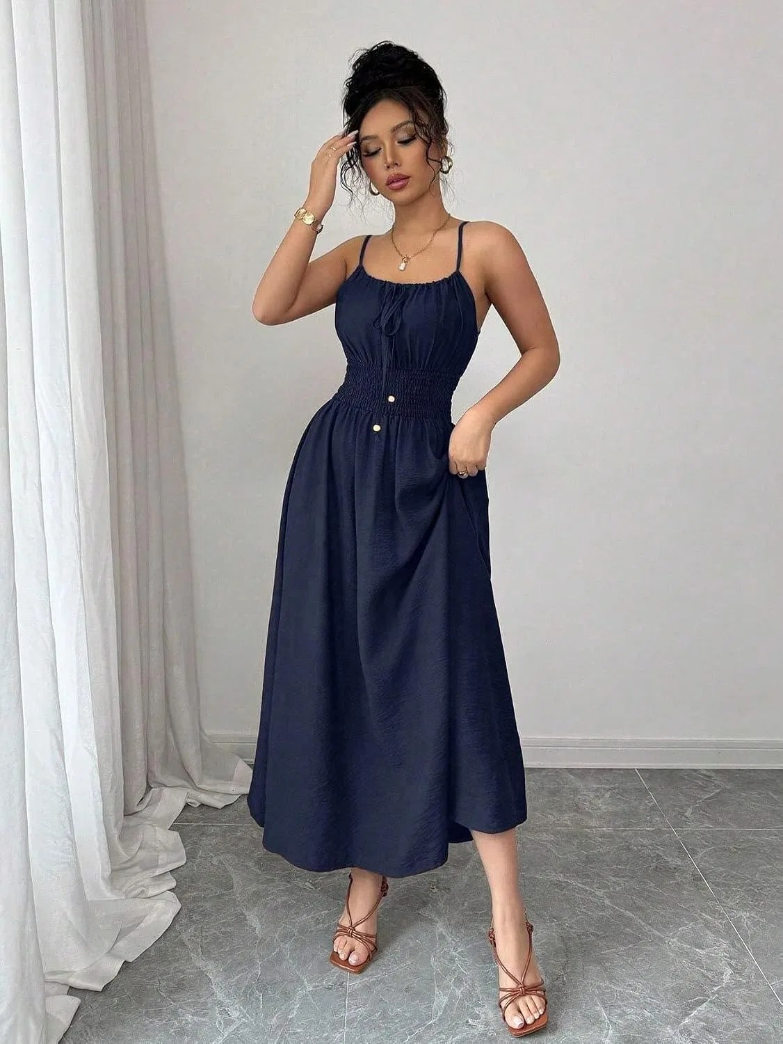Женское повседневное платье на бретелях с высокой талией Navy Blue — фото 4