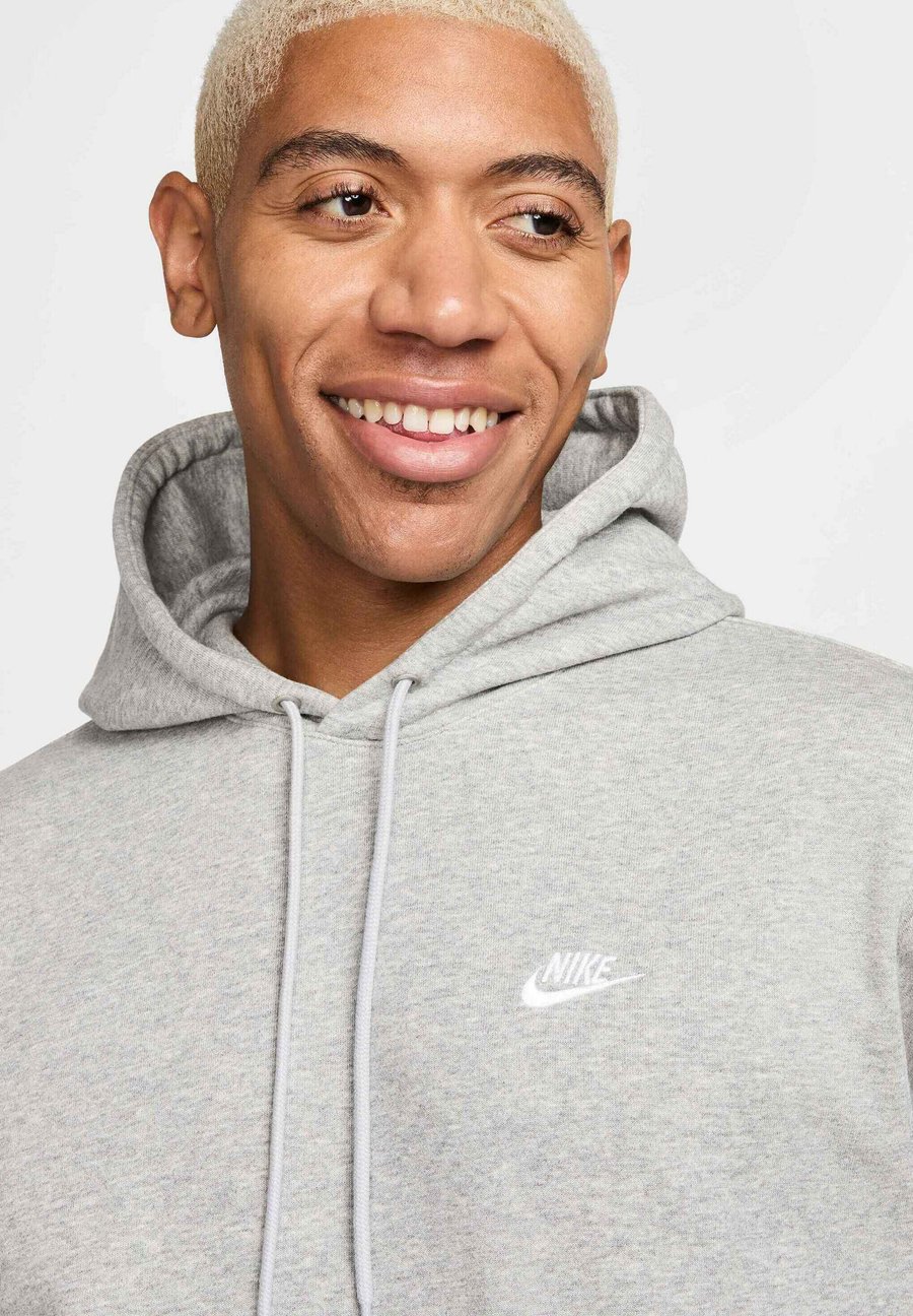 Худи Nike Sportswear Hoodie, Dark Grey Heather Light Smoke Grey White/Dark Grey — фото 4