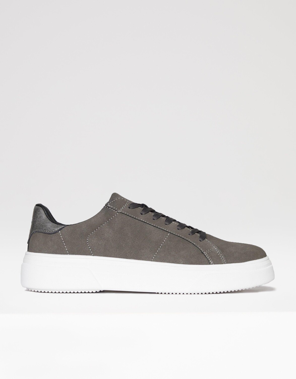 

Кроссовки 'Anfield' Raised Sole Court Trainers Threadbare, серый