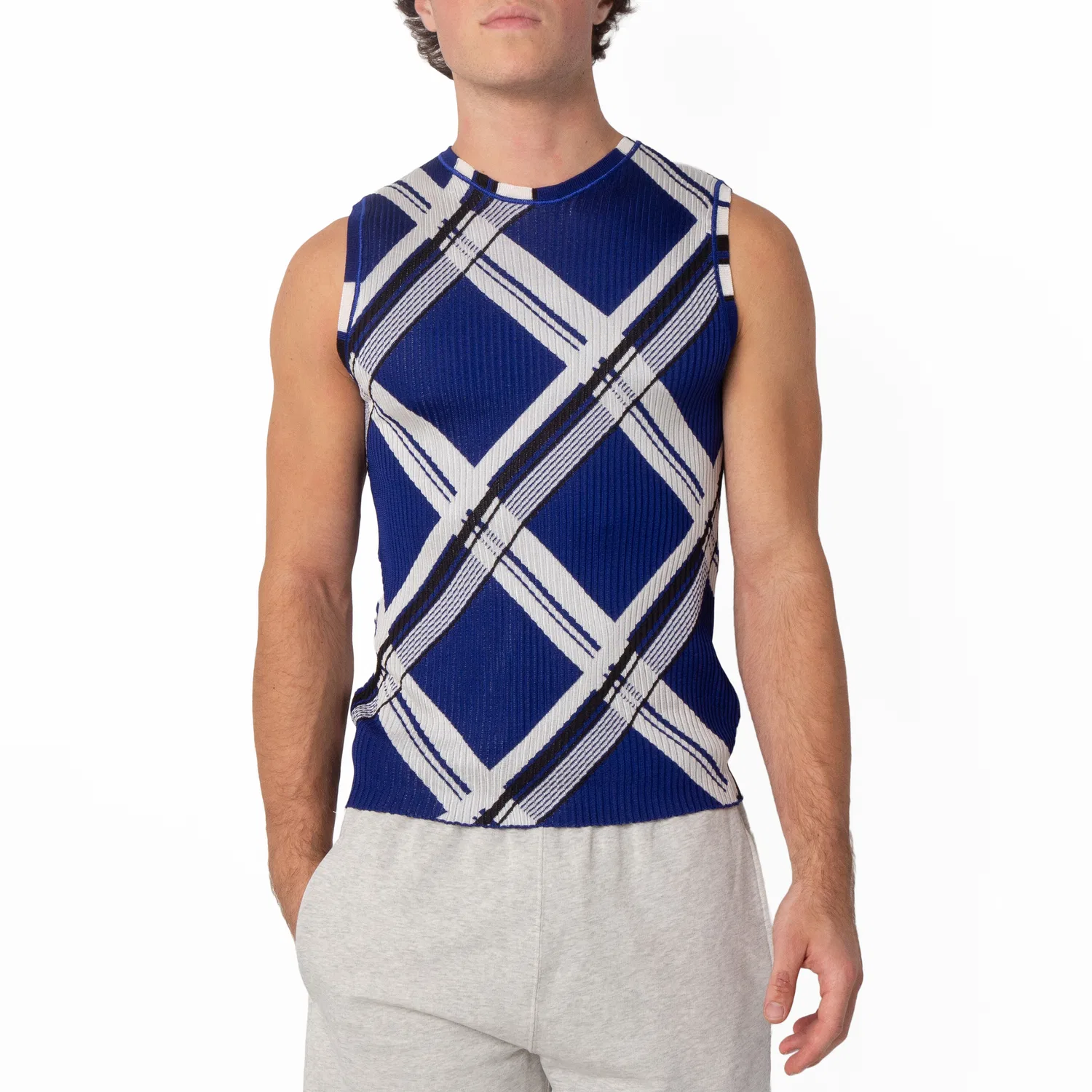 Жилет из шелка с жаккардовым узором Check Jacquard-Knitted Silk Vest Burberry, Knight Ip Check