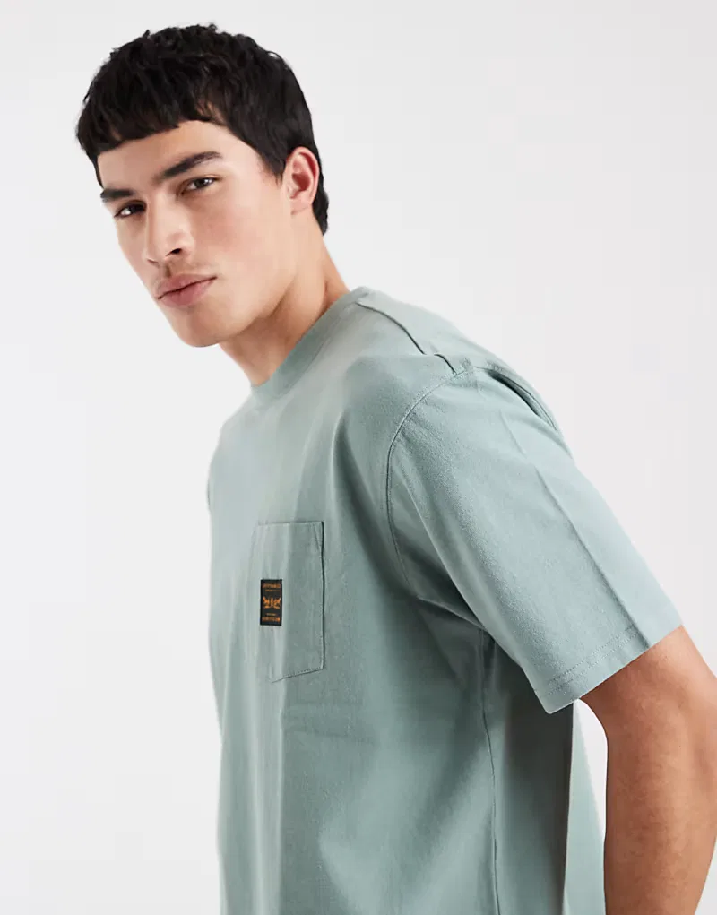 Футболка Levi's Workwear с карманом, зеленого — фото 4