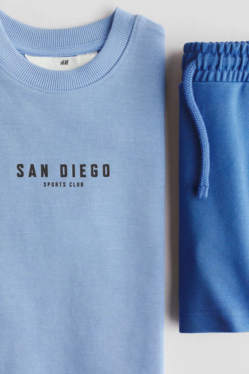 Костюм-Двойка, состоящий из футболки и спортивных шорт H&M, Blau/San Diego — фото 2