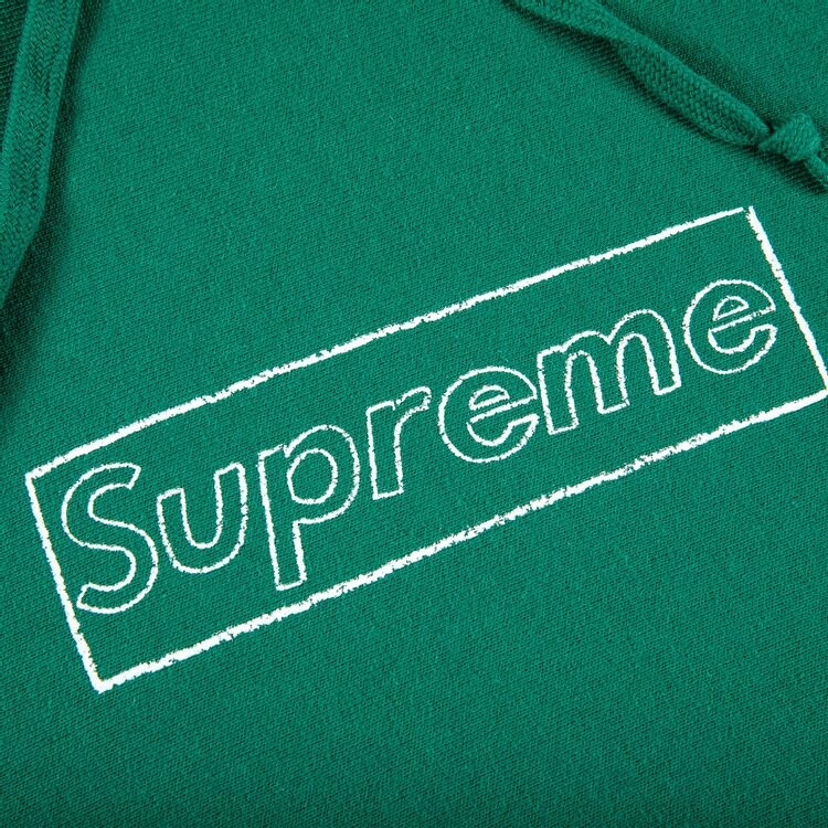 Толстовка Supreme x KAWS Chalk Logo Hooded Sweatshirt 'Light Pine', зеленый — фото 3