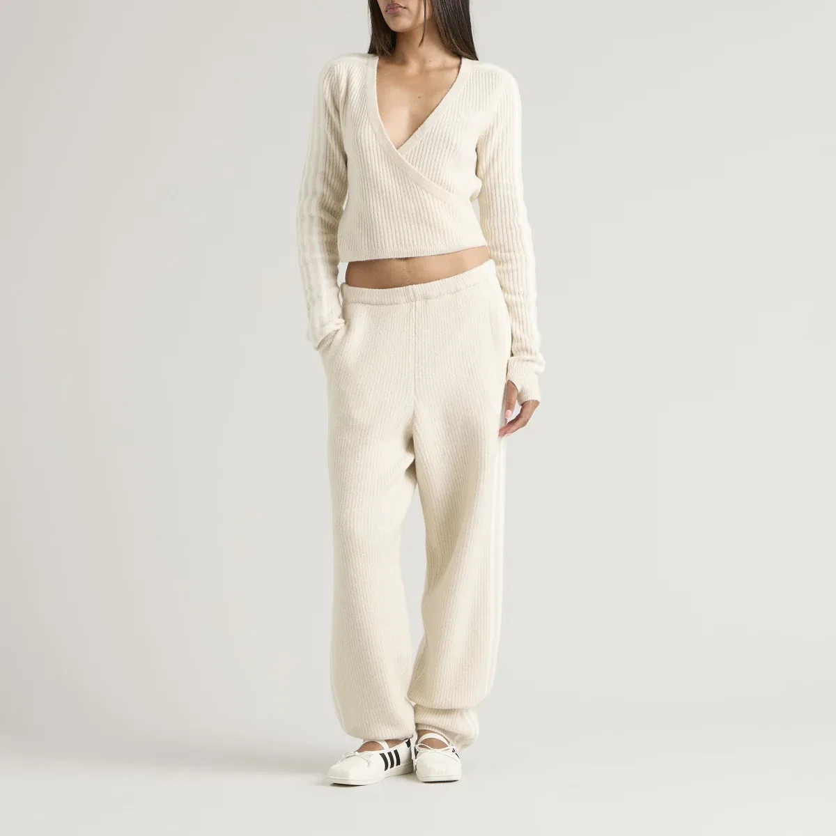 Кардиган-обертка с V-образным вырезом X Jennie Knit Wrap Cardigan Adidas, Clear Brown — фото 4