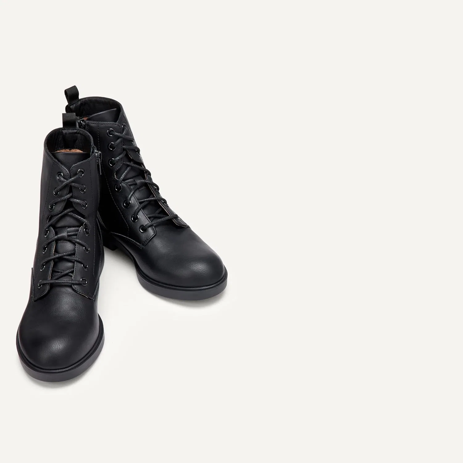 Детские ботинки для девочек с молнией Amazon Essentials, Black Faux Leather — фото 3