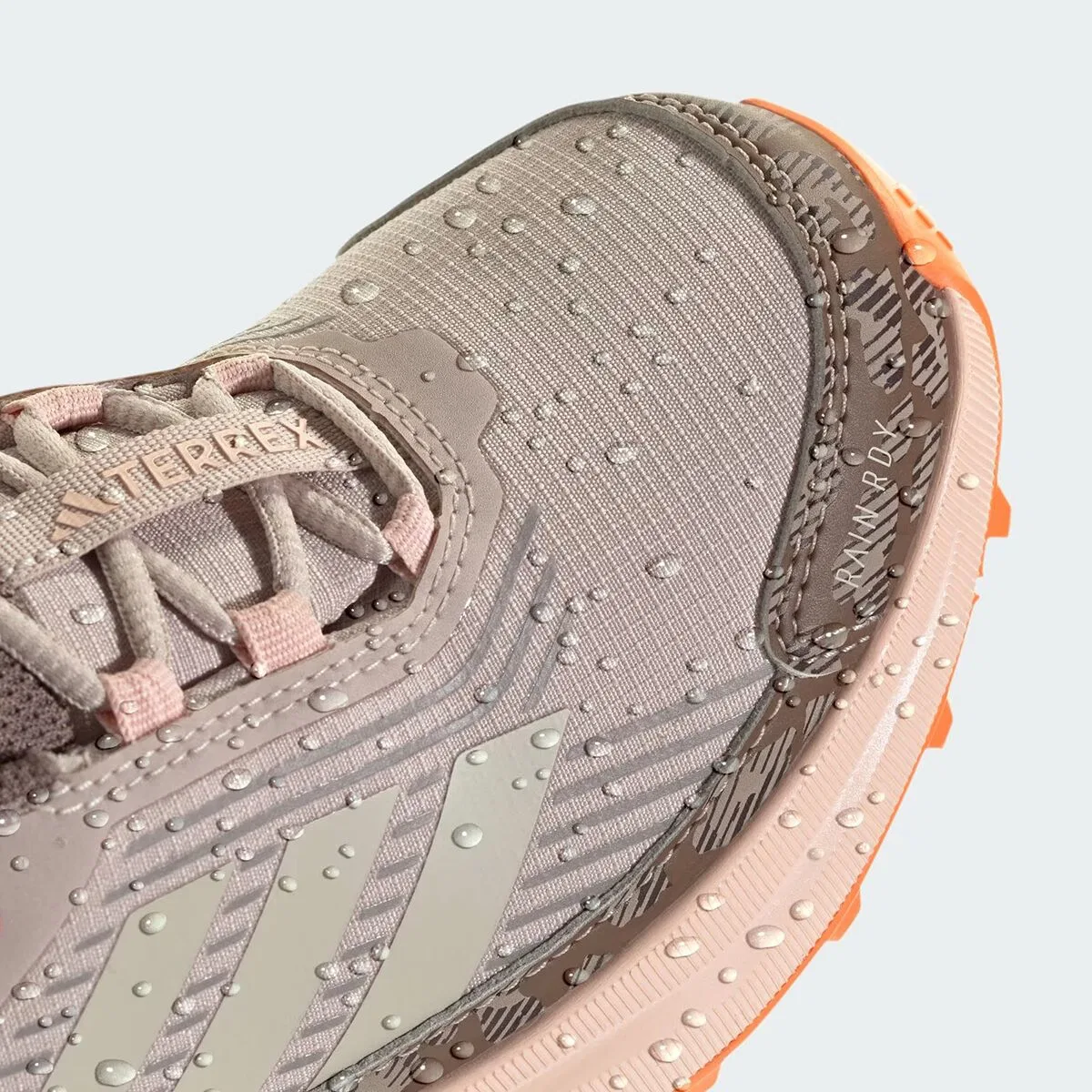 Детские походные ботинки для мальчиков Adidas Terrex Trailmaker 2 CP, Wonder Taupe/Wonder Alumina/Trace Brown — фото 4