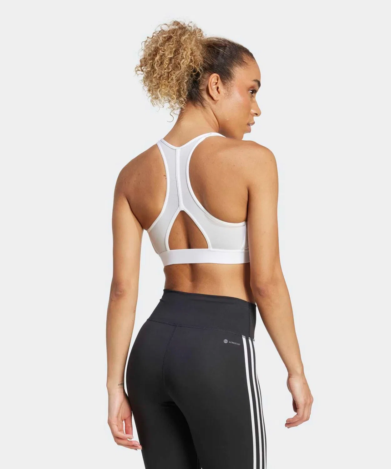 Женский спортивный бюстгальтер средней поддержки Power React Essential Three Stripes Adidas, Белый — фото 2