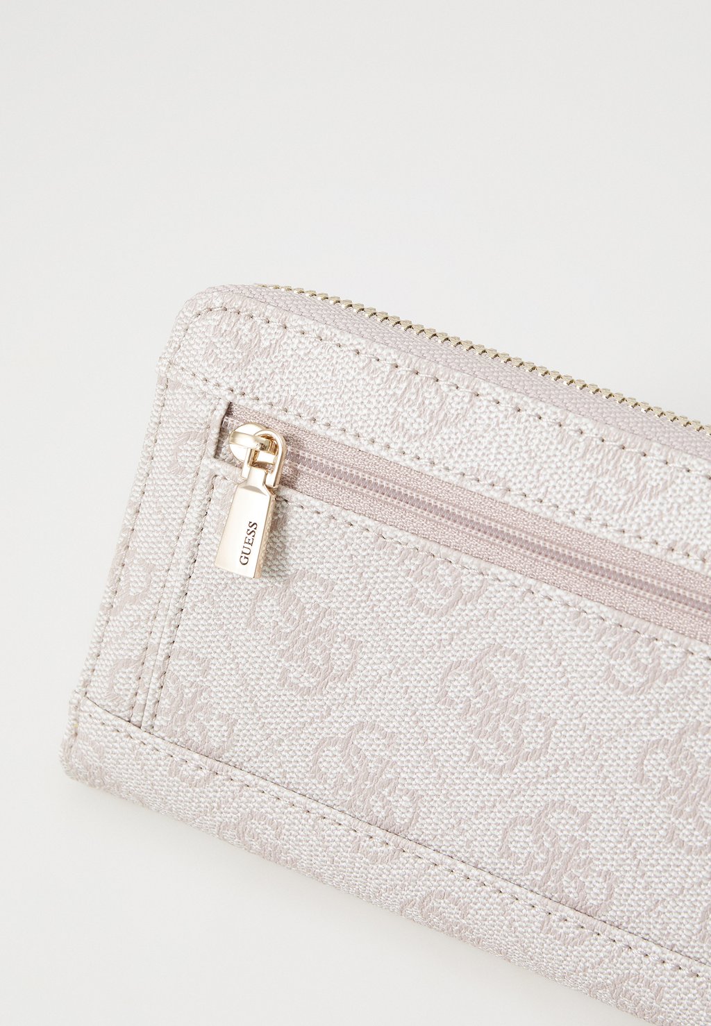

Кошелек LAUREL LARGE ZIP AROUND Guess, белый