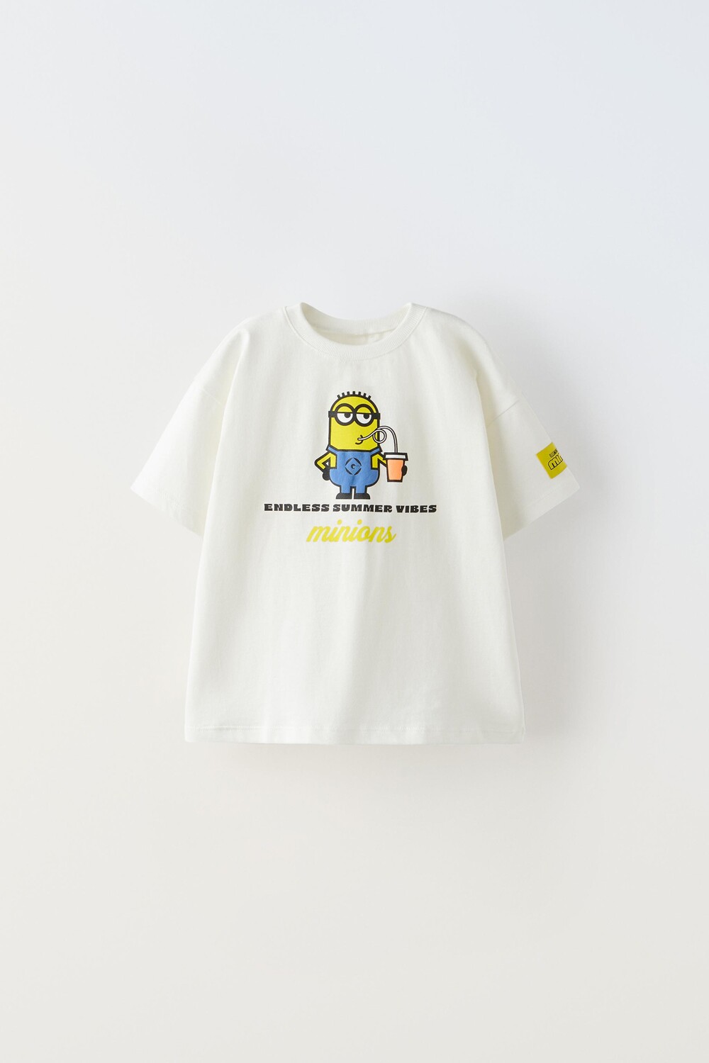 

Футболка с этикеткой the minions ZARA, белый