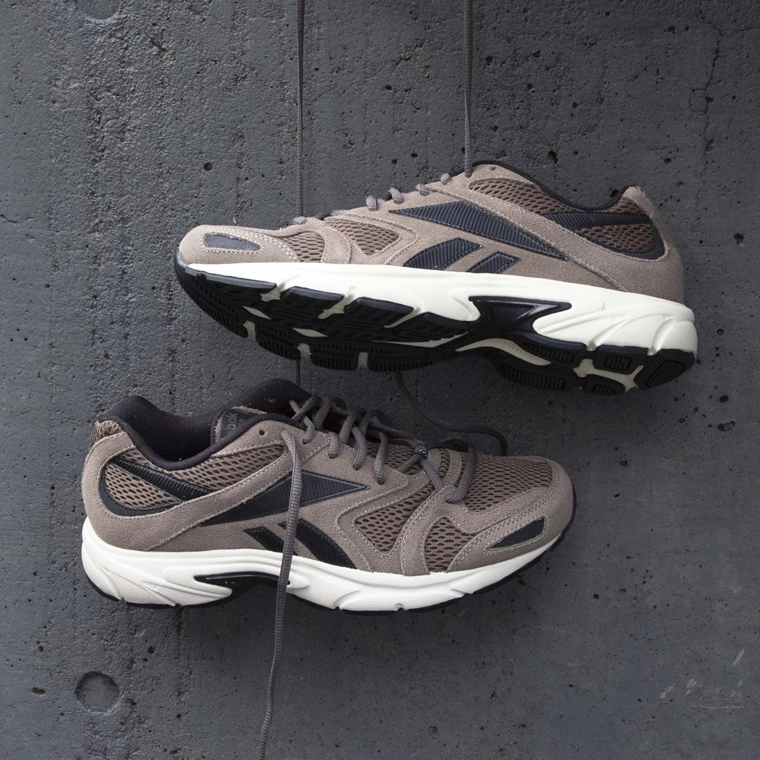 Кроссовки Reebok Unisex-Adult RBK Premier Road Plus ViSneaker, серый — фото 2