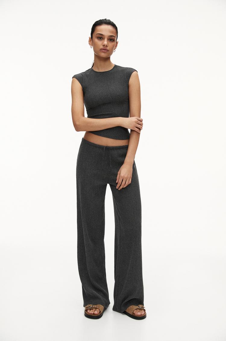 

Широкие креповые брюки Pull And Bear, серый