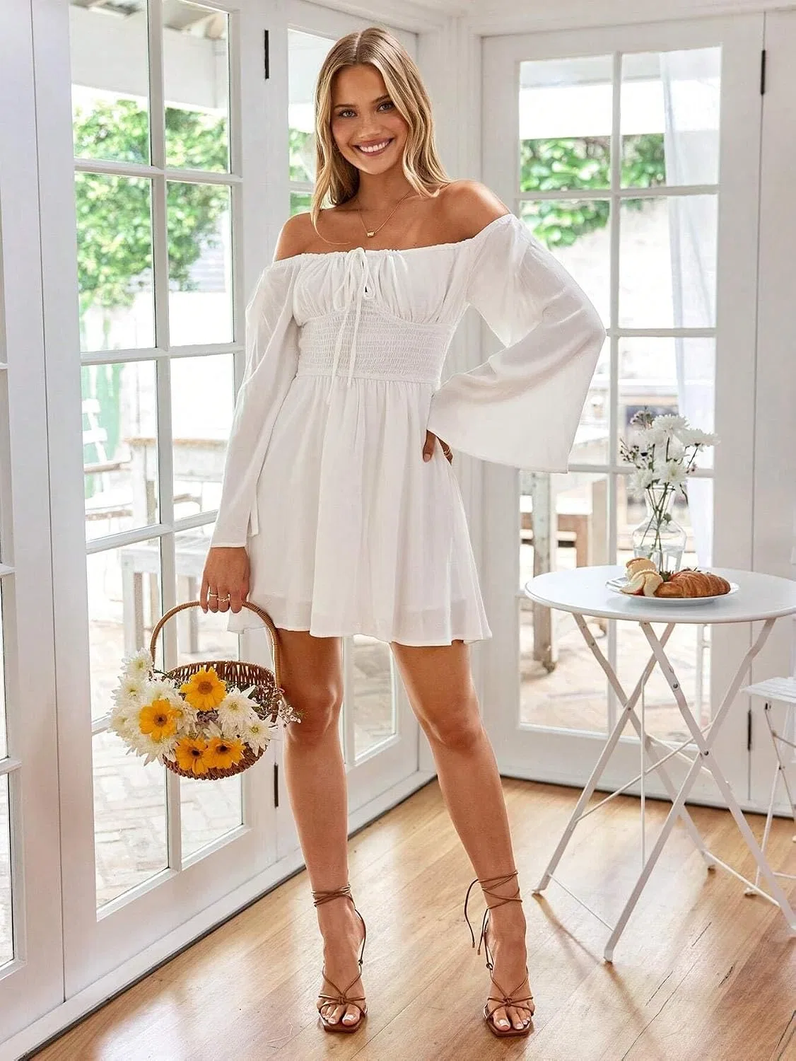 Женское элегантное платье A-силуэта с открытыми плечами, White — фото 4
