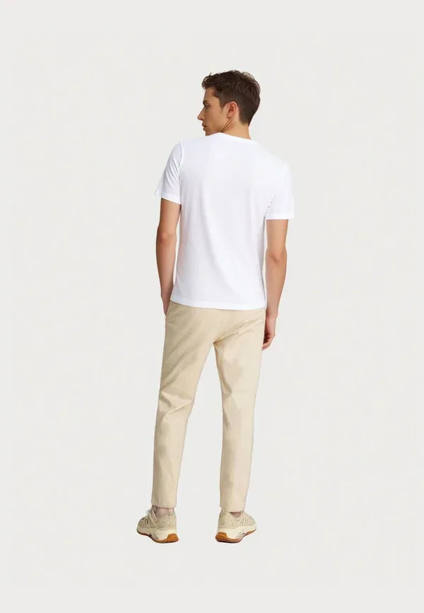 Комплект футболок с v-образным вырезом Basic T-Shirt U.S. Polo Assn., белый — фото 3