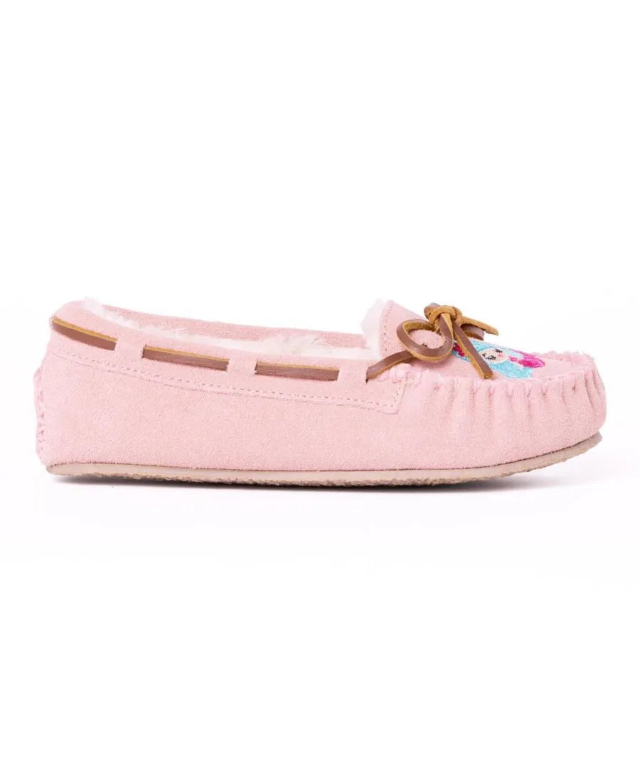 Детские тапочки-мокасины с принтом «Mermaid» Minnetonka, Blush Mermaid — фото 4