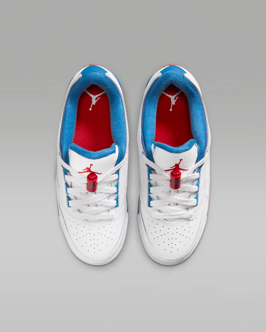Кроссовки для детей постарше Air Jordan Sixty Plus Low, White/True Blue/Varsity Red — фото 4