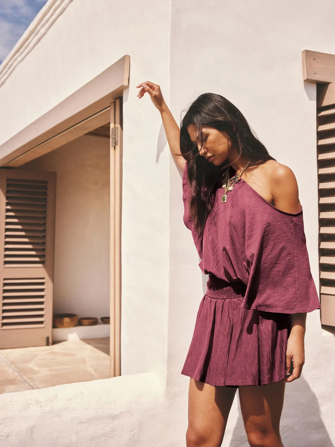 Платье мини Next, свободное плечо, цвет ревень — фото 2