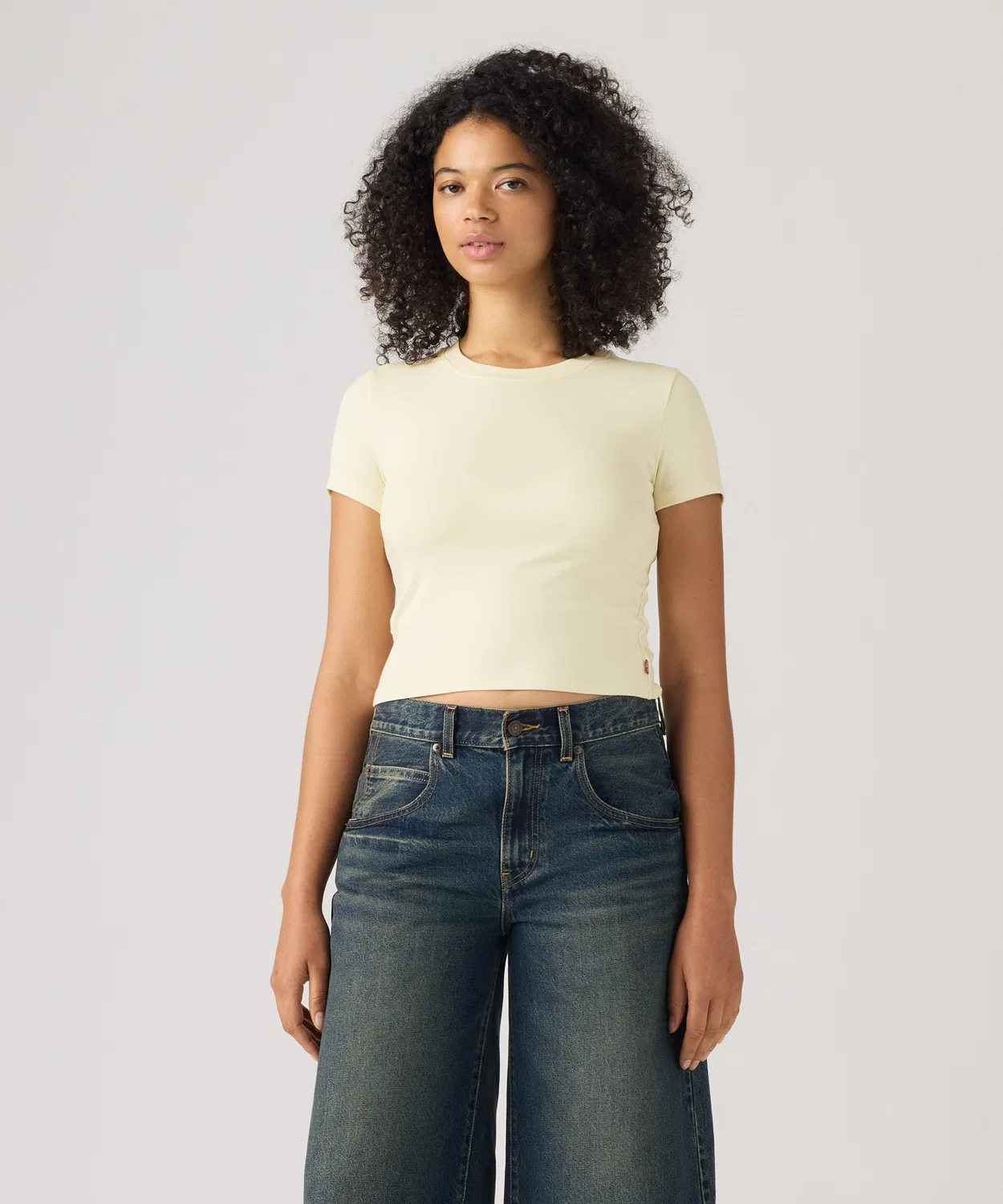 Женская футболка с коротким рукавом Essential Baby-T Levi's, Yellow — фото 2