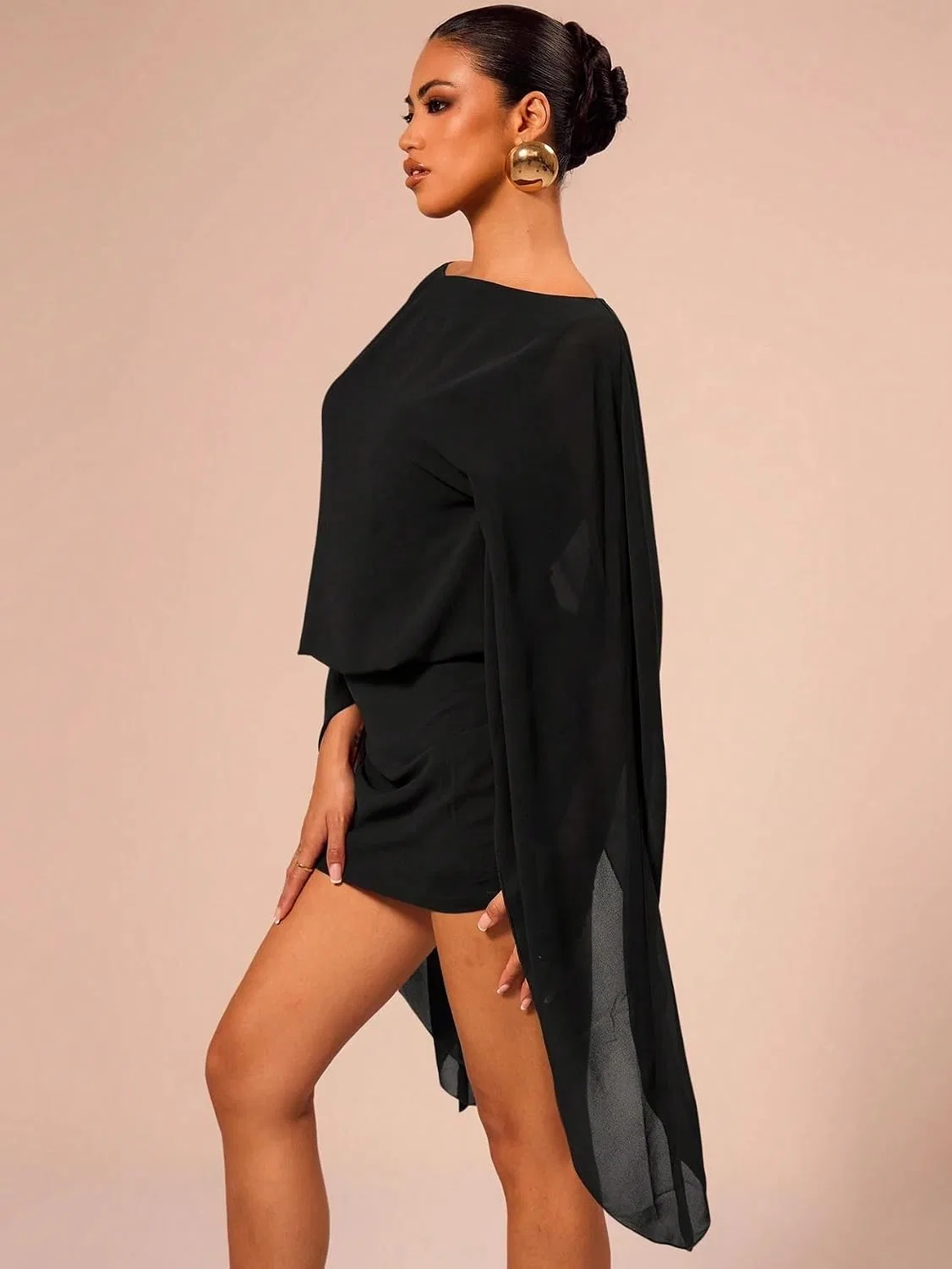 Женское мини-платье с длинным рукавом лодочка, Black — фото 4