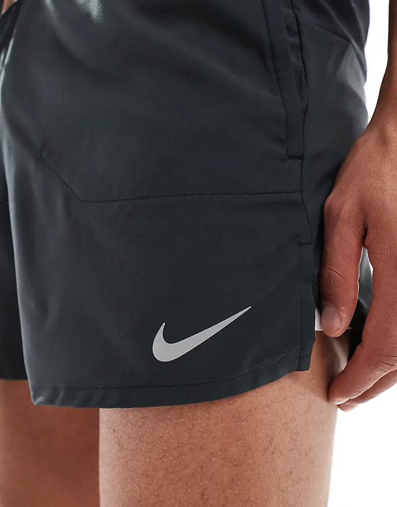 Шорты Nike Stride 5 дюймов, черный — фото 4