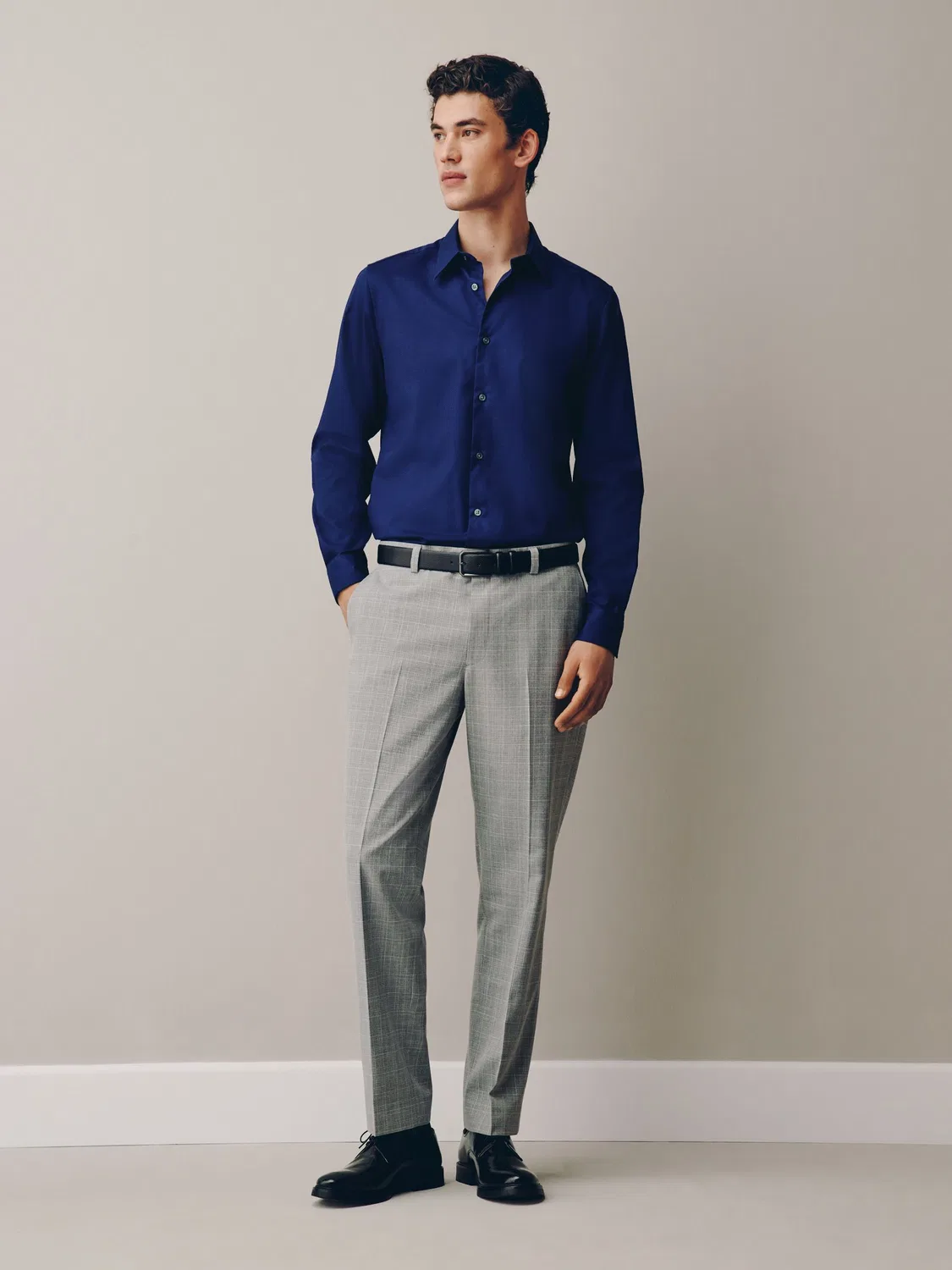 Рубашка Next Sapphire Blue, Slim Fit, текстурированная, с легким уходом, сапфировый синий — фото 2