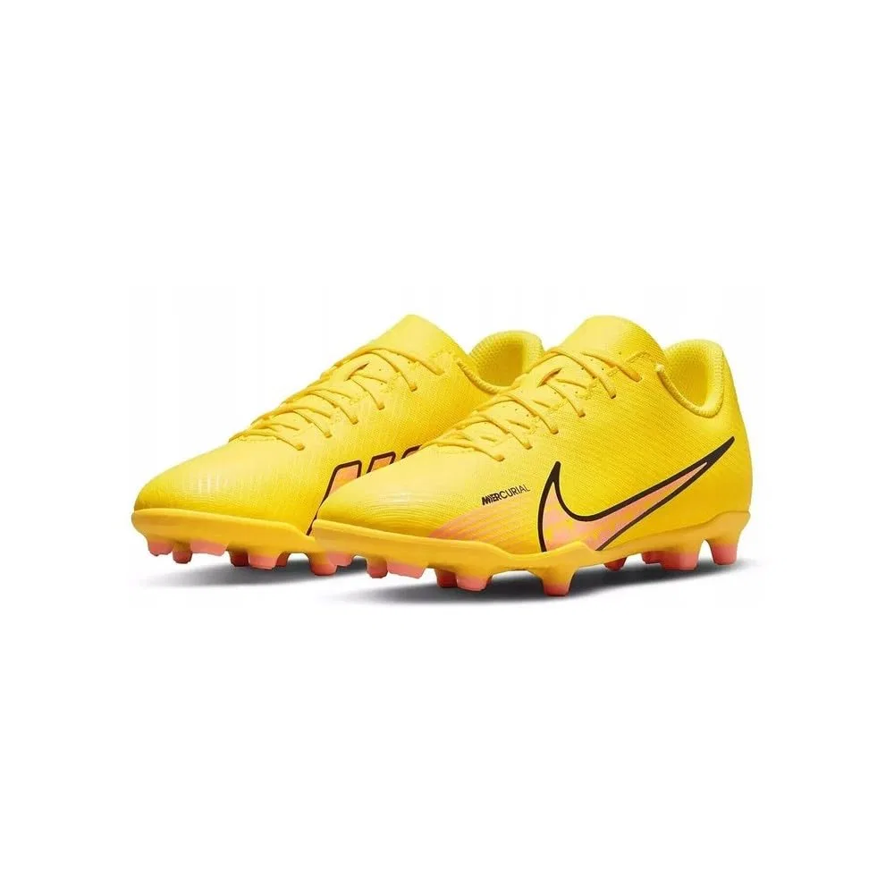 Детские бутсы для мальчиков с шипами Jr. Mercurial Vapor 15 Club Fg/Mg NIKE, Yellow Strike Sunset Glow — фото 2