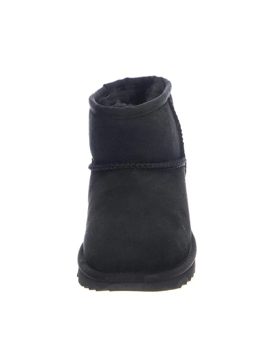 Сапоги UGG 'K Classic Mini II Black Boots' черного цвета — фото 3