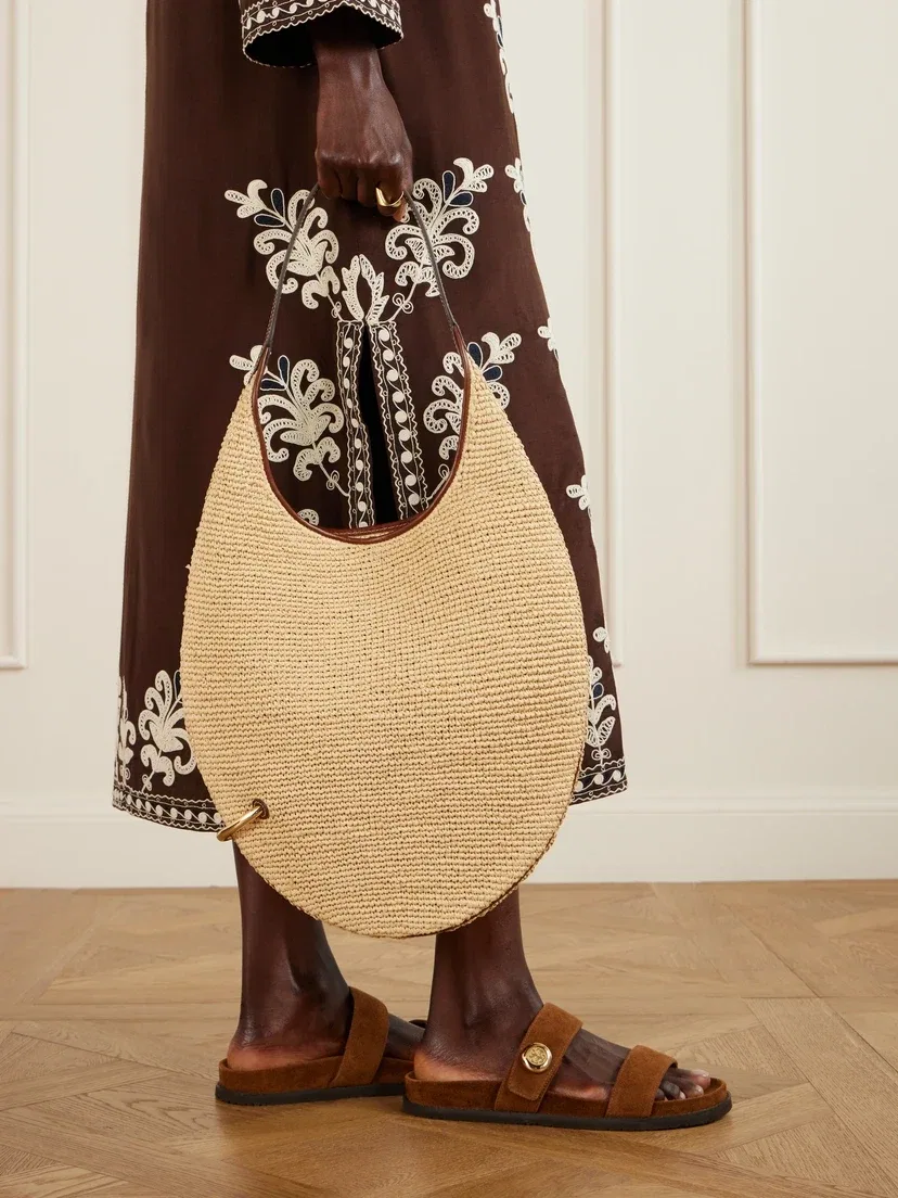 Ремешок на плечо из рафии с перфорацией, украшенный кожаной отделкой Tory Burch, розовый — фото 2