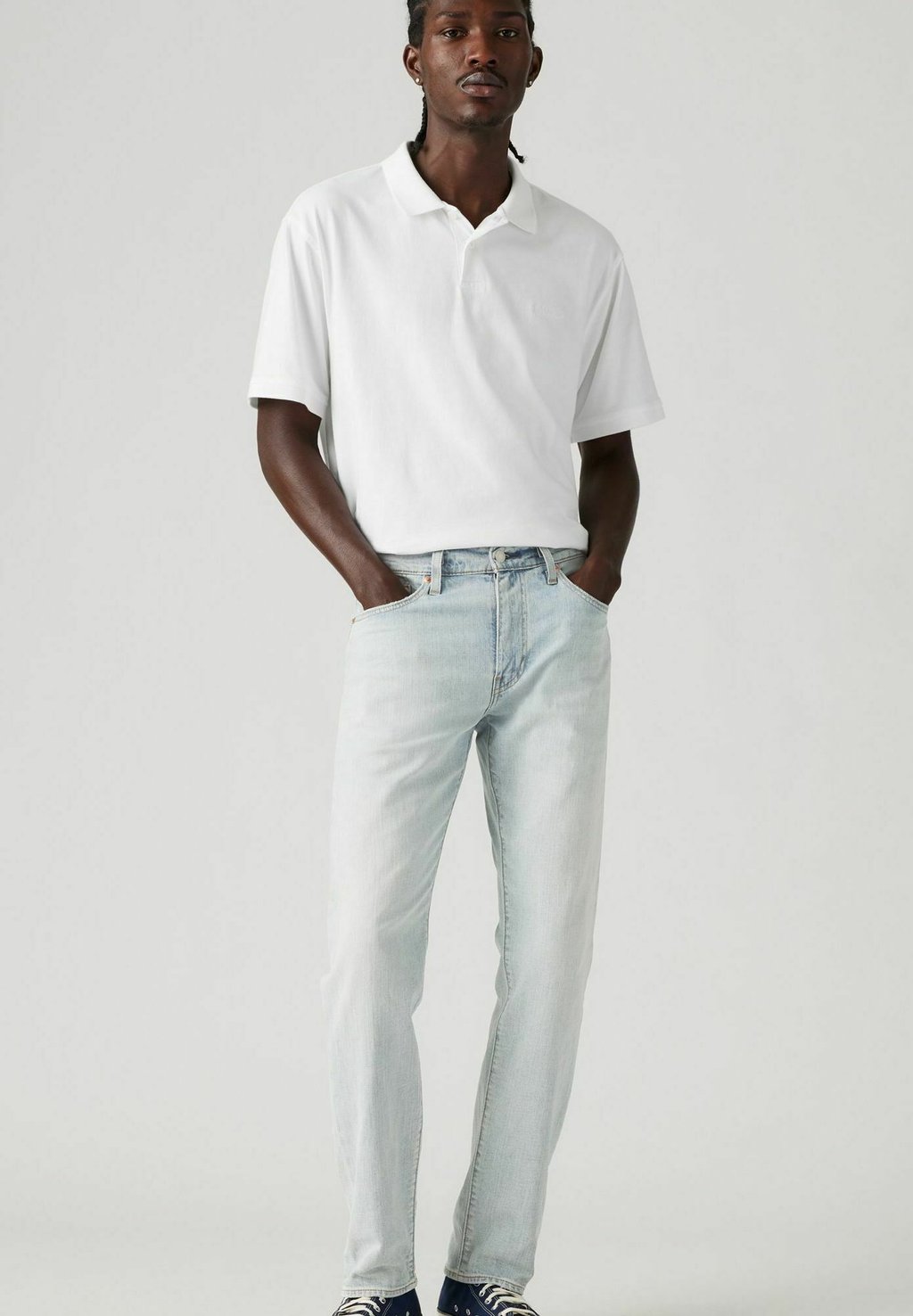 Зауженные джинсы 502 TAPER LIGHTWEIGHT LINEN+ DENIM JEANS - Straight leg jeans Levi's, цвет Richmond Blue Black-1638 — фото 4