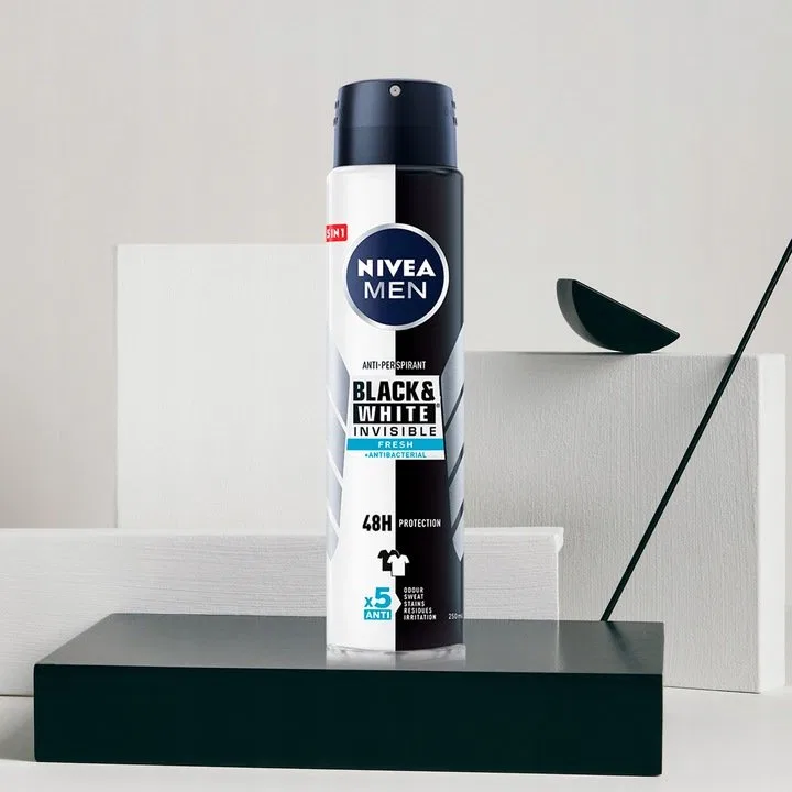 Мужской антиперспирант спрей 250 мл Nivea, Black & White Invisible Fresh — фото 2