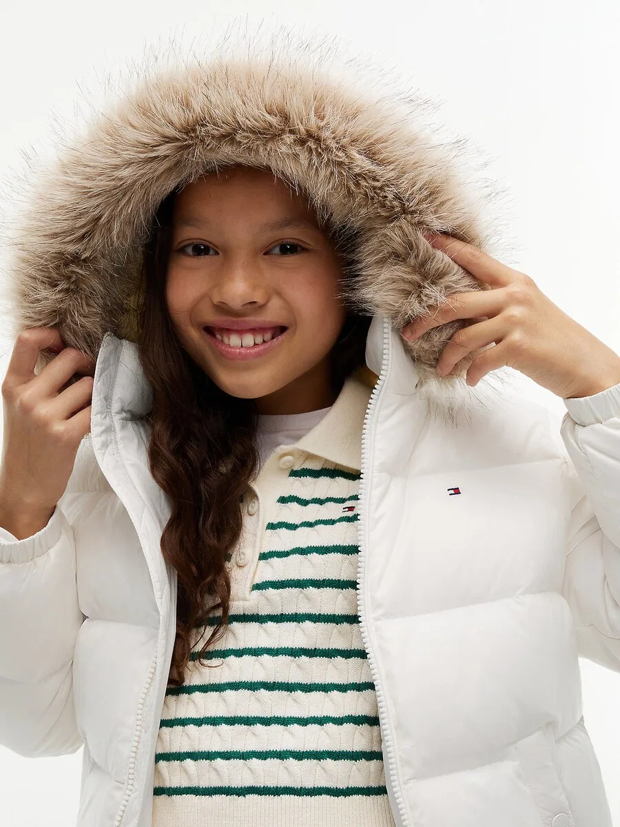Зимняя куртка TOMMY HILFIGER 'Essential' белого цвета — фото 3