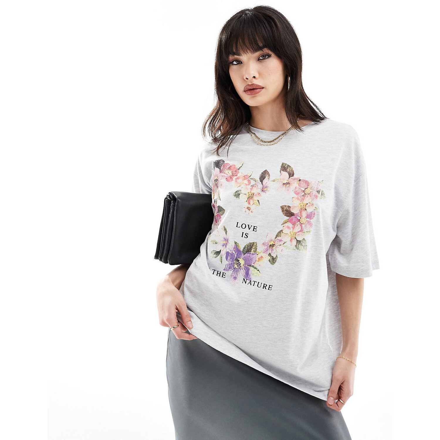 

Футболка Asos Design Oversized With Floral Heart Graphic, белый