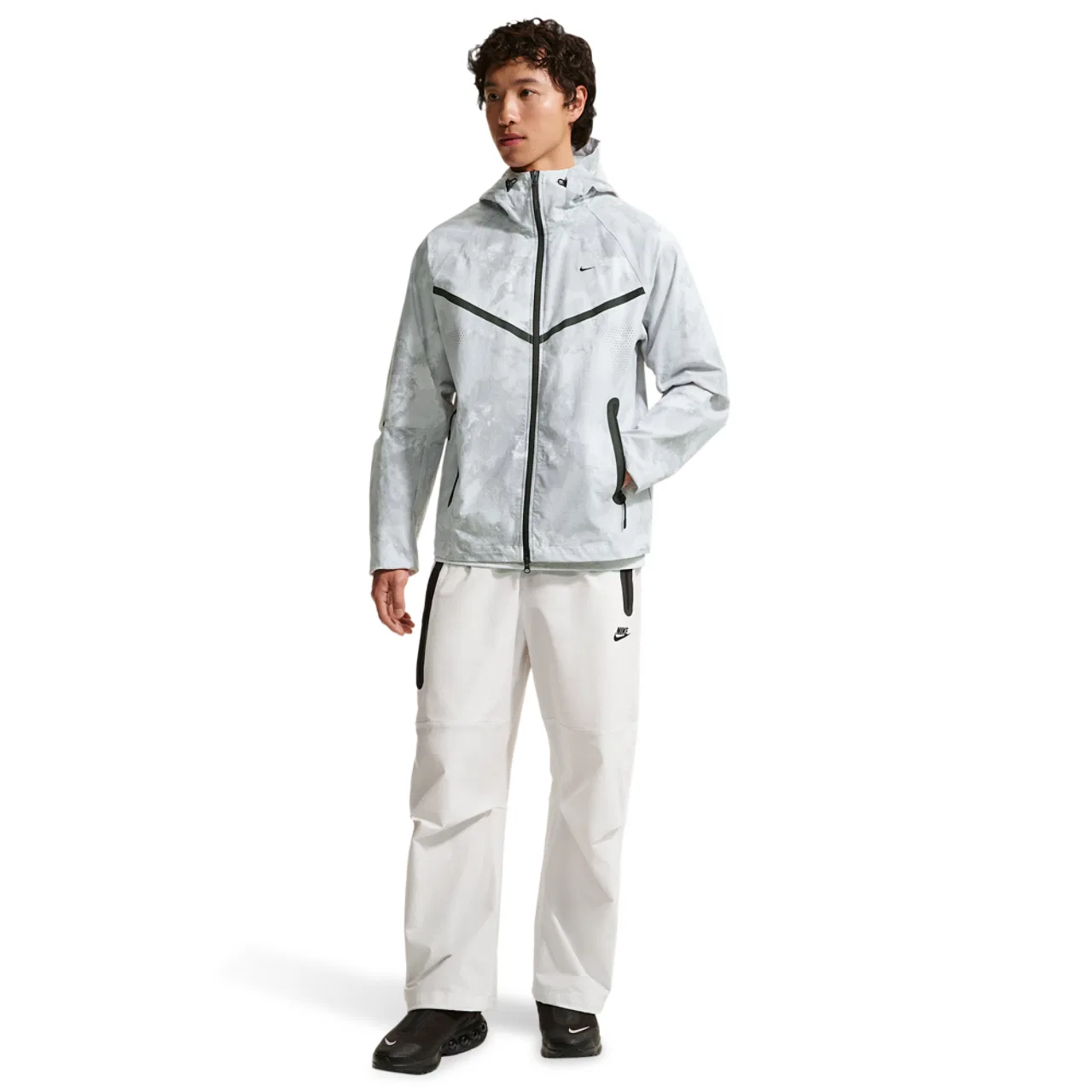 Мужская куртка Nike Tech Windrunner с принтом, Nike, Pure Platinum Black — фото 3
