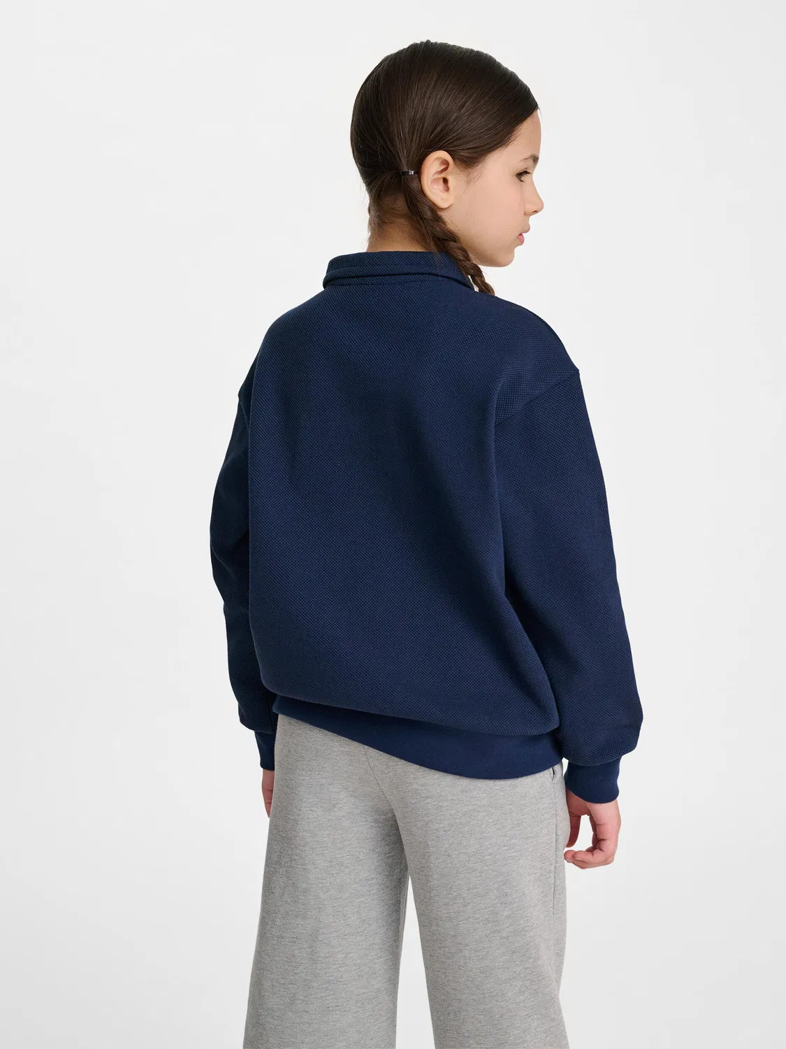 Детский свободный поло-свитшот Hmljr Loose Kinder Hummel, Blau Navyblau Gletscherblau — фото 2