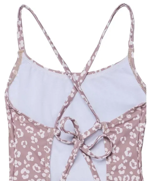 Детский купальник для девочек без рукавов Leopard Love Criss Cross Back Adjustable One Piece Gottex Kids, Cacao — фото 3