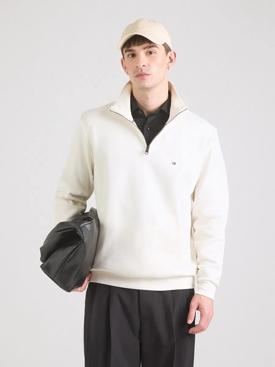 Толстовка TOMMY HILFIGER 'ESSENTIAL INTECHNO' белого цвета — фото 2