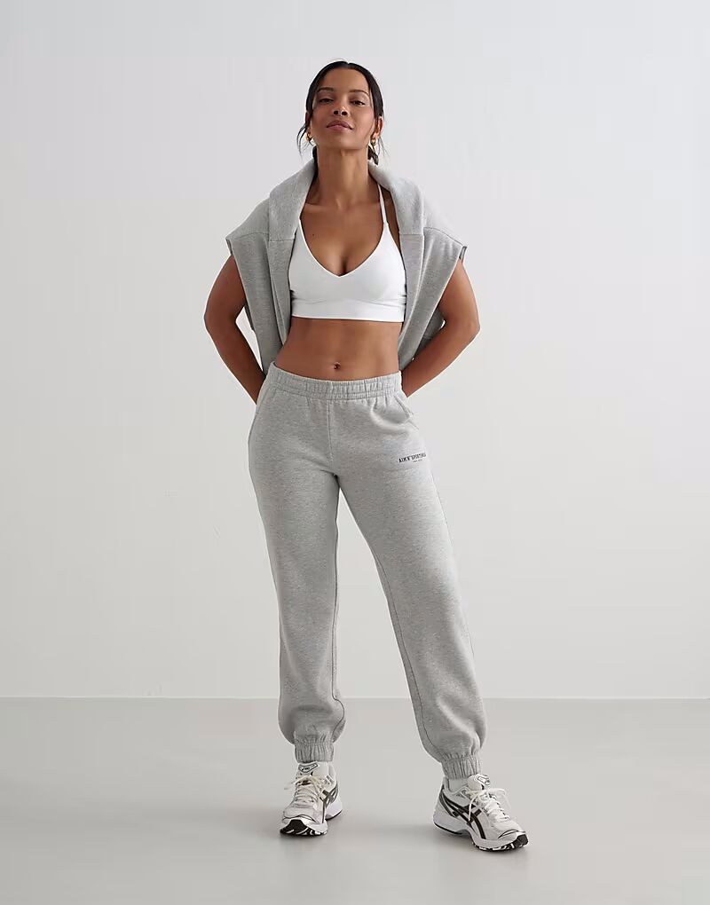 

Классические спортивные брюки Grey в меланжевом цвете серого цвета Aim'N