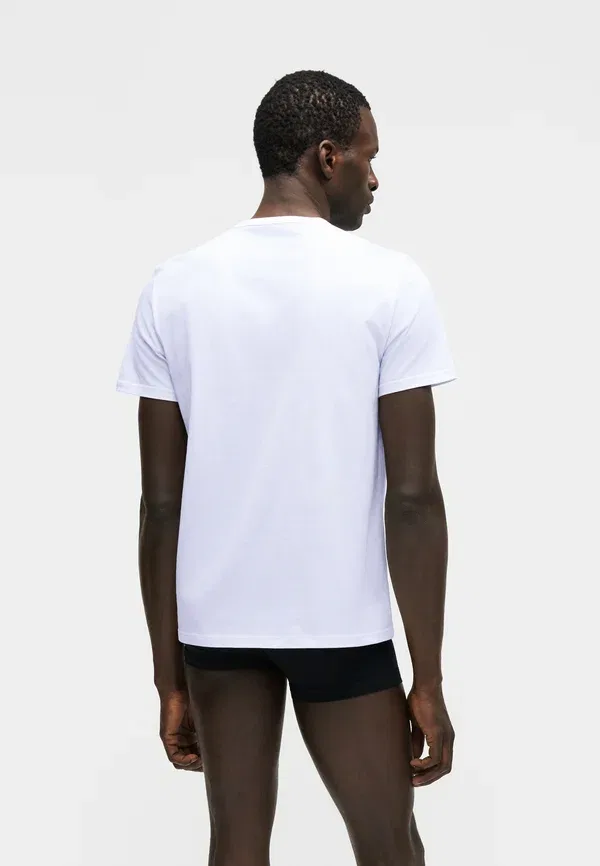 Набор из двух маек с логотипом Essential - нижнее белье Emporio Armani, белый — фото 3