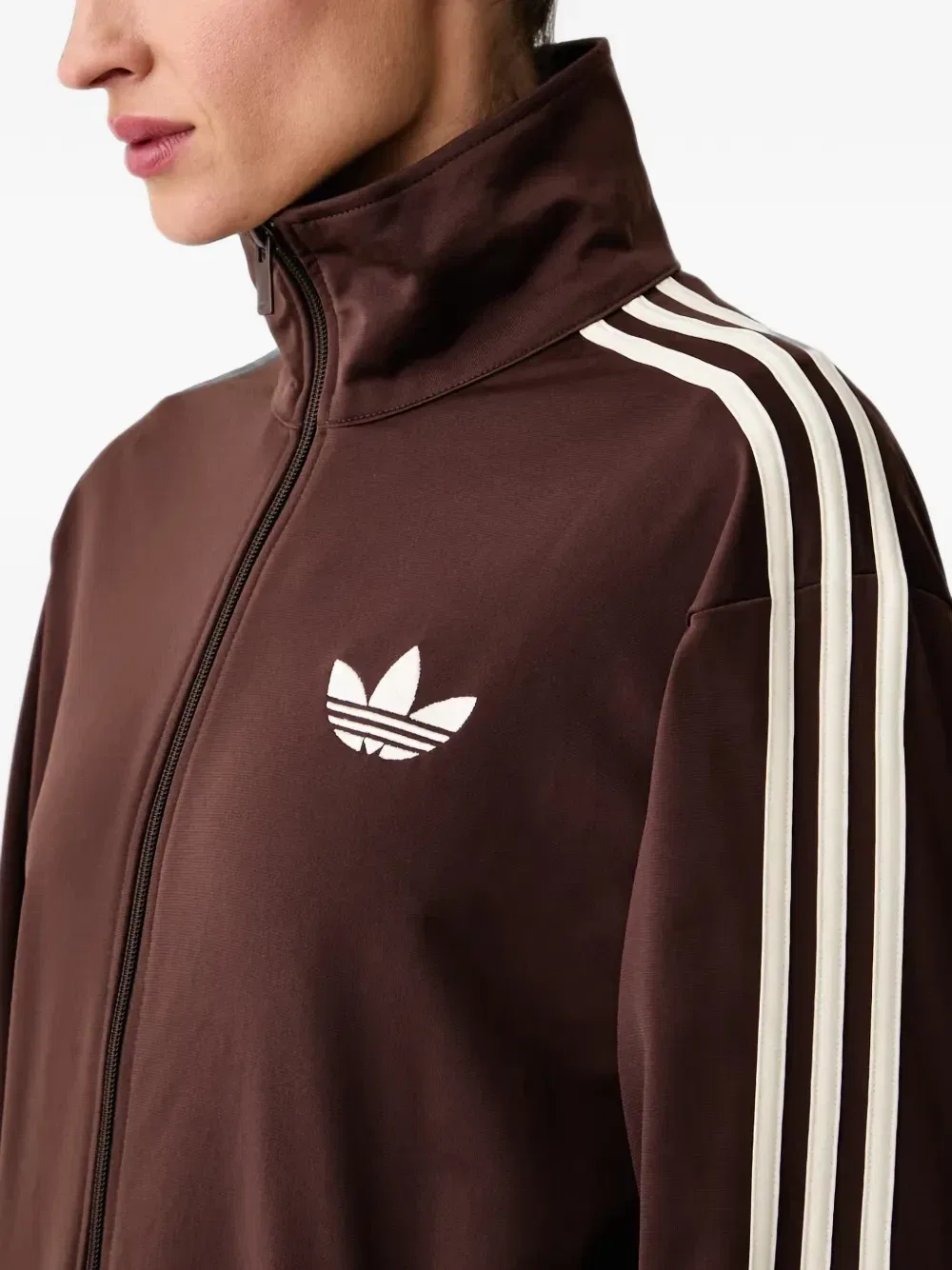 Толстовка на молнии в полоску с вышитым логотипом adidas, коричневый — фото 4