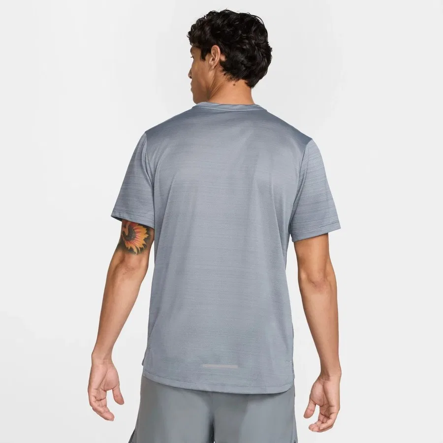 Спортивная футболка с коротким рукавом Dri-FIT Miler Nike, Серый — фото 3