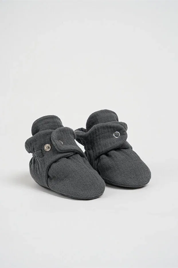 Детские пинетки для новорожденных хлопковые Organic cotton muslin baby booties Babyzilla, Anthracite — фото 2