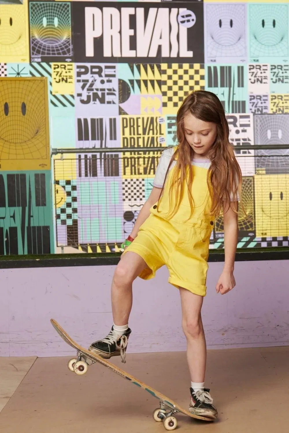 Детские джинсовые шорты-комбинезон Dotty Dungarees, Yellow — фото 2