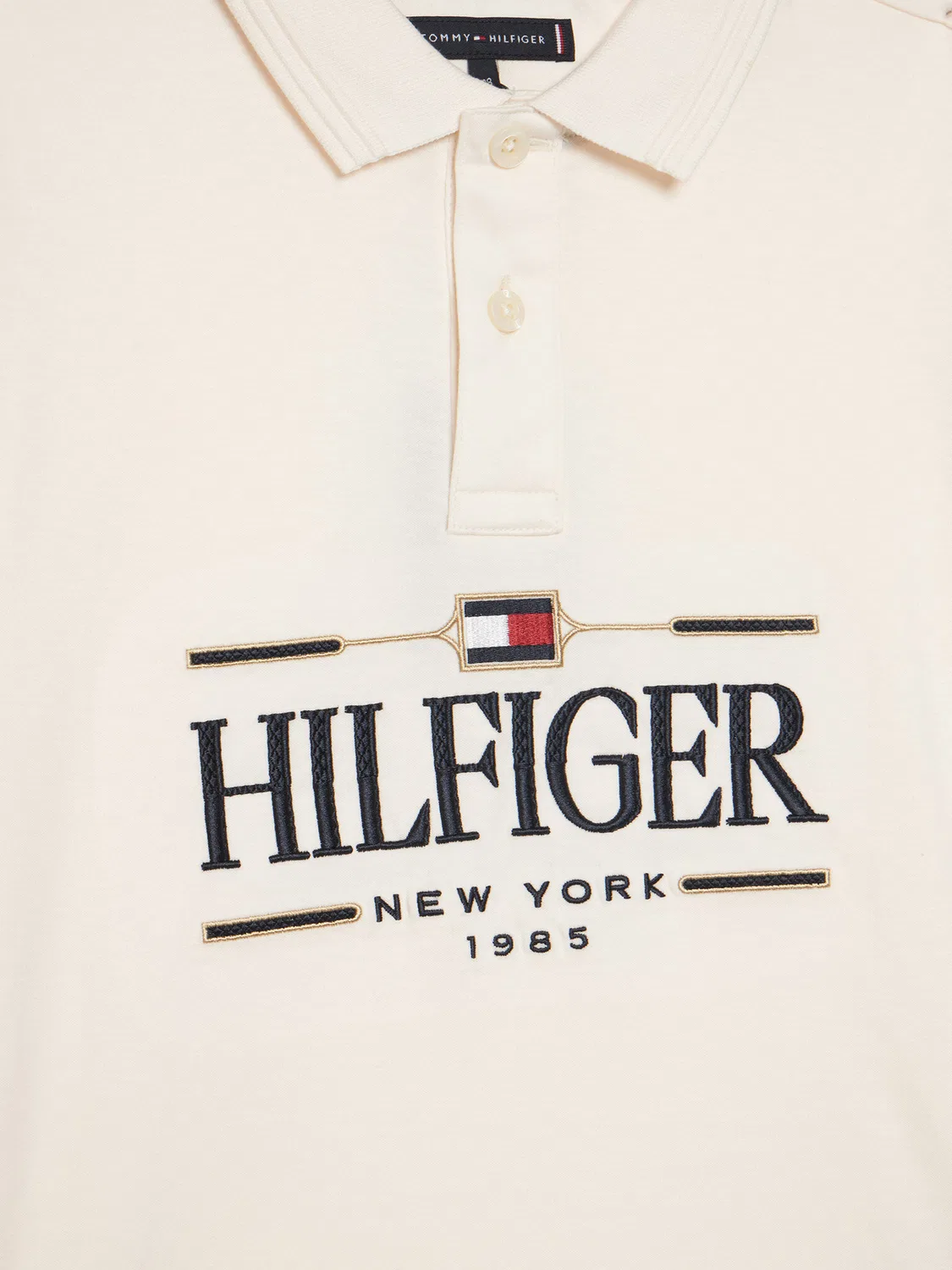 Поло цвета экрю стандартного кроя для мальчика Icons Tommy Hilfiger, кремовый — фото 3