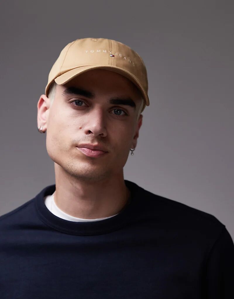 

Кепка Tommy Jeans с линейным логотипом бежевого цвета