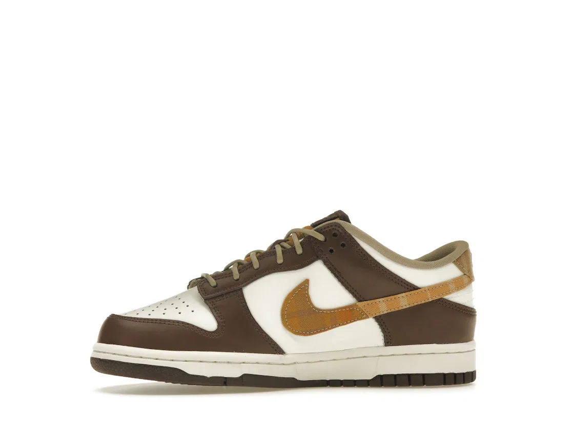 Детские кроссовки Lifestyle с принтом Nike Dunk Low Nike, Sail/Multi-Color/Cacao Wow/Metallic Gold/Khaki — фото 3