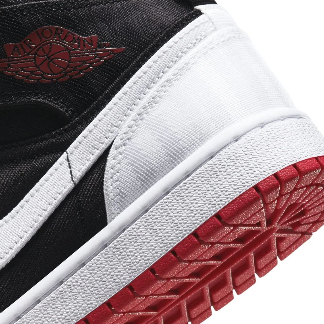 Мужская футболка хлопковая NIKE NSW Club Tee NIKE, Black White Gym Red — фото 2