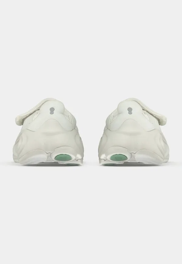 Теннисные кроссовки для всех типов поверхностей Lacoste Sport, White — фото 4