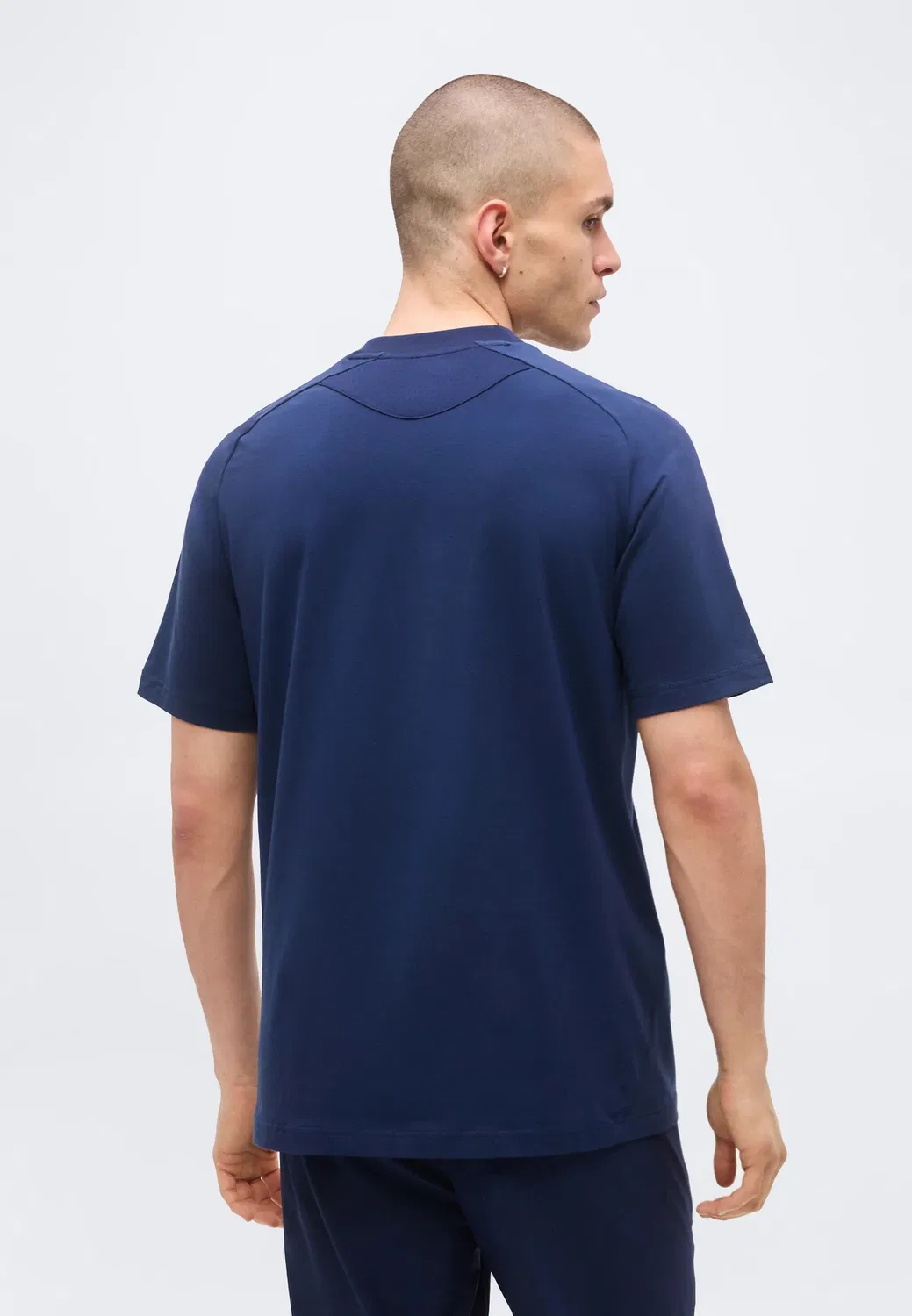 Футбольный клуб "Бавария Мюнхен" Тиро - клубная одежда Adidas Performance, Night Indigo/Hi-Res Red — фото 3