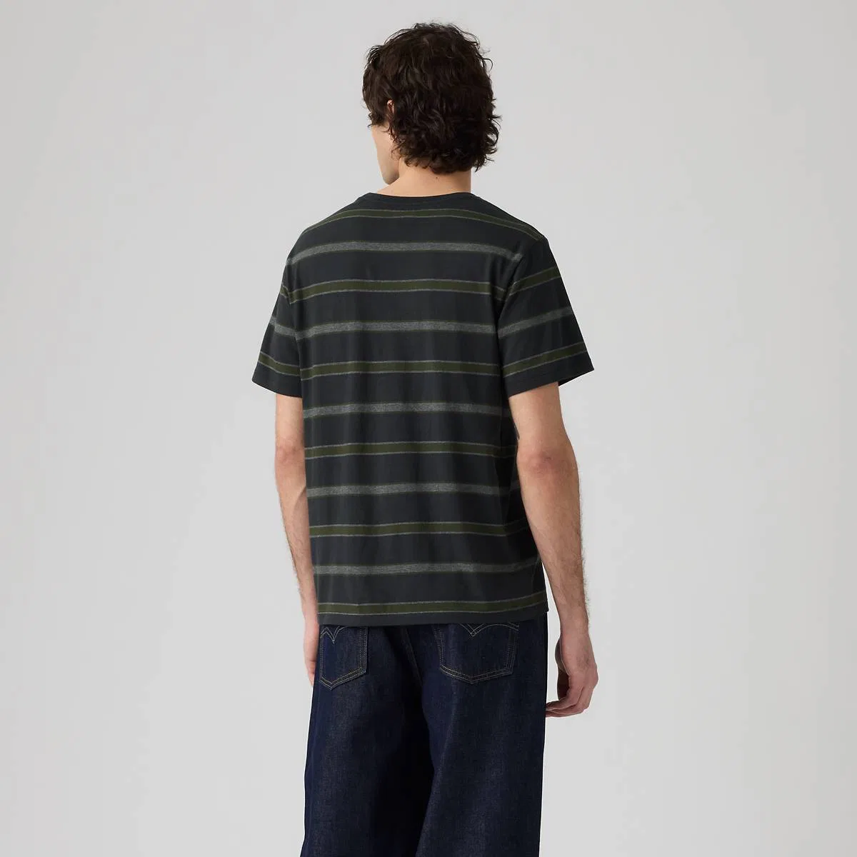 Классическая фирменная футболка Levi's, Nik Stripe Jet Black - Black — фото 4