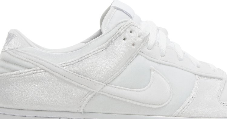 Кроссовки Nike Dover Street Market x Dunk Low 'White Velvet', белый — фото 3