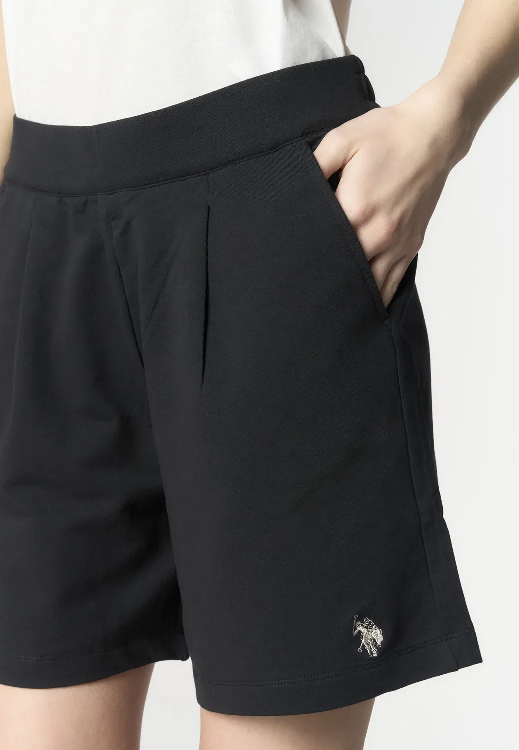 Pantalone corto sportivo da donna con vita elasticizzata e pinces frontali - спортивные штаны U.S. Polo Assn., Nero — фото 4